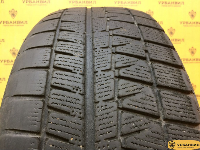 Bridgestone Blizzak Revo GZ 215/60 R16 95S