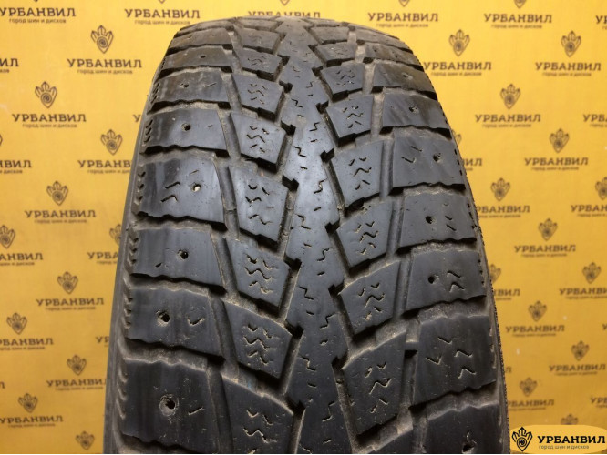 Kumho Power Grip KC11 215/65 R16C 109/107H