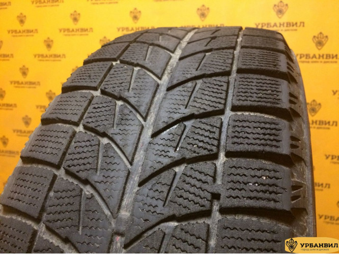 Bridgestone Blizzak WS-60 215/65 R16