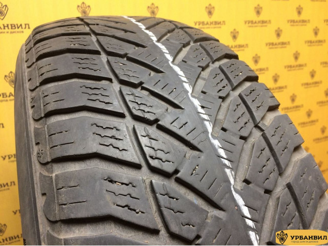 Goodyear UltraGrip SUV 235/65 R17 108H