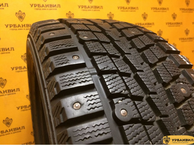 Dunlop SP Winter Ice 01 215/55 R16