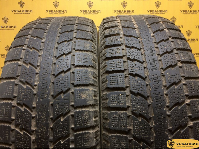 Toyo Observe GSi-5 235/65 R17 108V