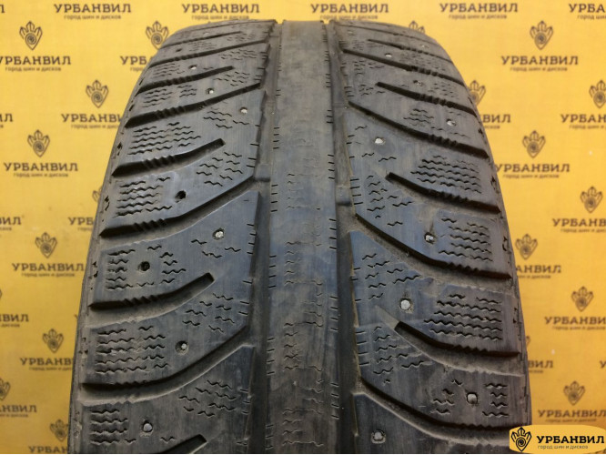 Bridgestone Ice Cruiser 7000 215/50 R17 91T