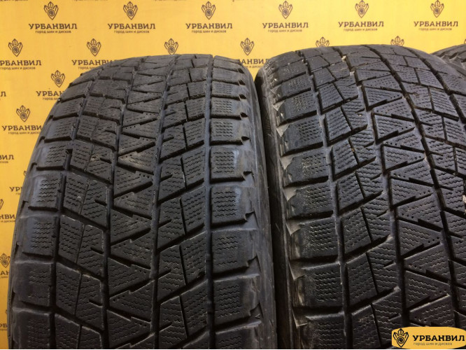 Bridgestone Blizzak DM-V1 275/45 R20 110R