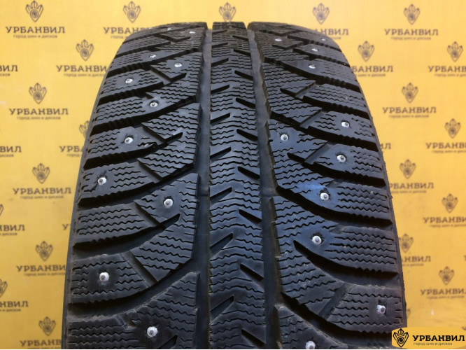 Bridgestone Ice Cruiser 7000 225/70 R17 94T