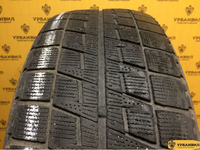 Bridgestone Blizzak Revo2 215/60 R16 95Q