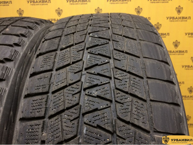 Bridgestone Blizzak DM-V1 235/55 R19